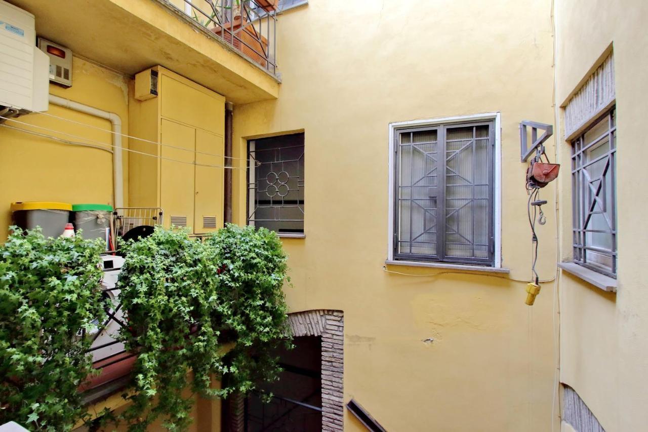 Appartamento Ych-Farnese Charme Roma Esterno foto